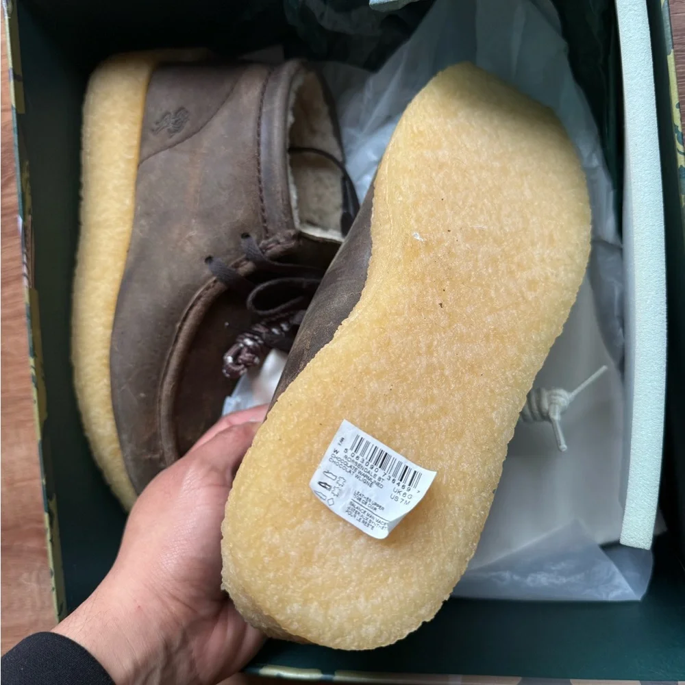 Kith Ronnie Fieg Clarks Men's Brown Suede Chukka Boots